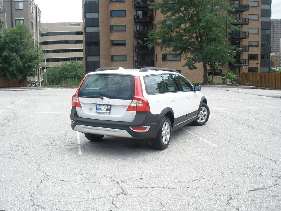 2008 Volvo XC70 3rd Gen - Image 19 of 20