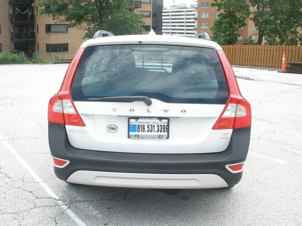2008 Volvo XC70 3rd Gen - Image 9 of 20