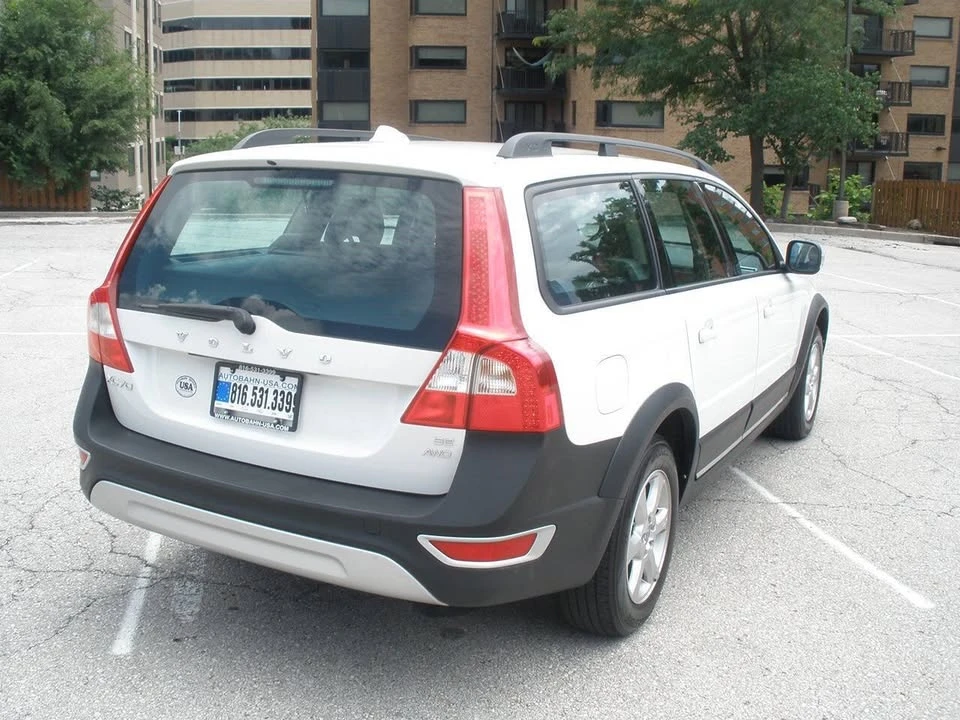 2008 Volvo XC70 3rd Gen - Image 10 of 20