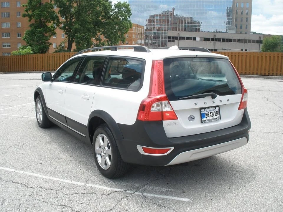2008 Volvo XC70 3rd Gen - Image 8 of 20
