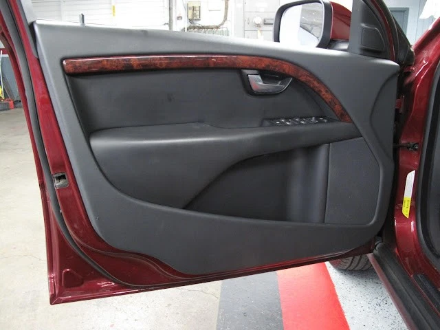 2008 Volvo XC70 3rd Gen - Image 8 of 31