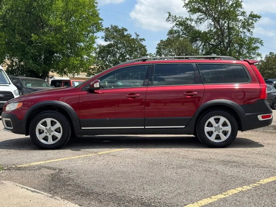 2008 Volvo XC70 3rd Gen - Image 2 of 13