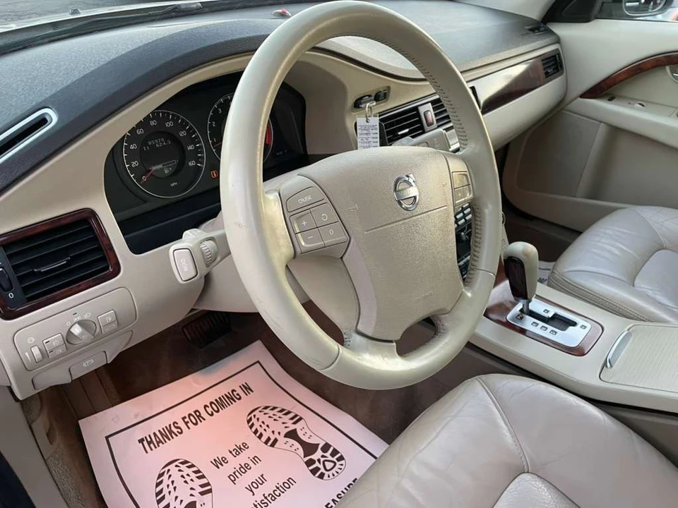 2008 Volvo XC70 3rd Gen - Image 8 of 17