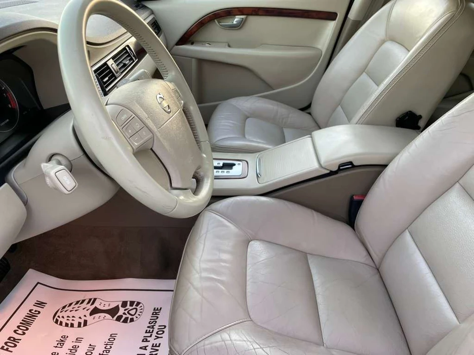 2008 Volvo XC70 3rd Gen - Image 7 of 17