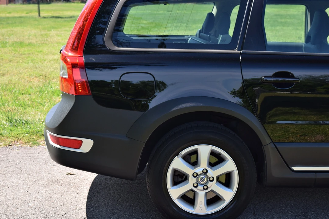 2008 Volvo XC70 3rd Gen - Image 25 of 31