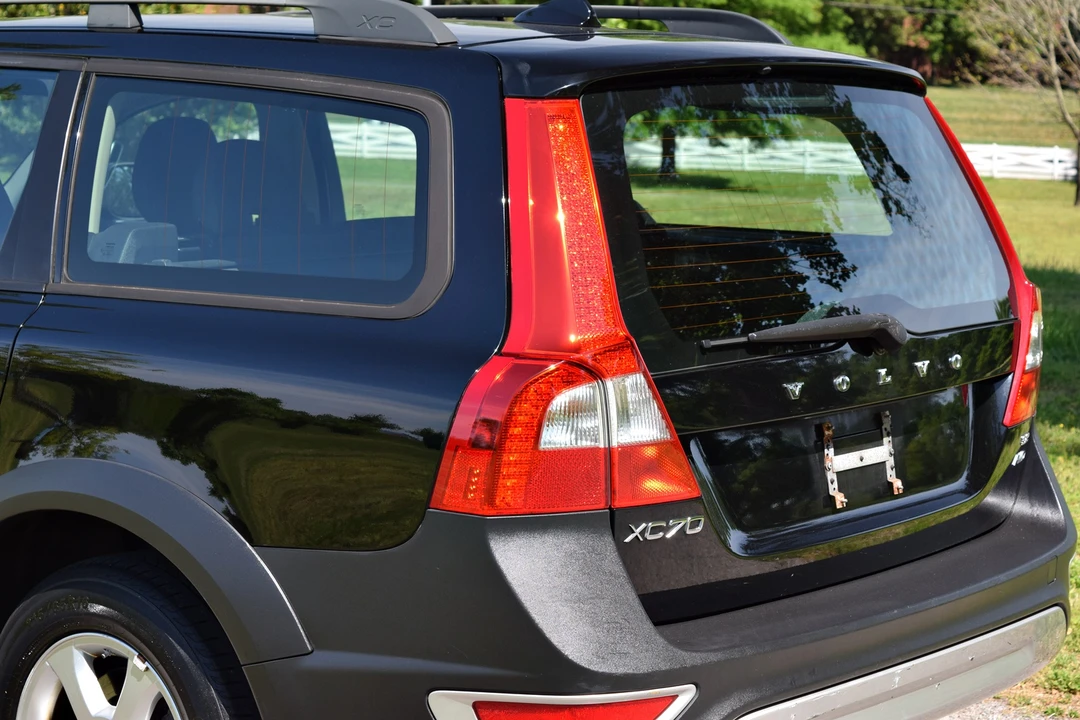 2008 Volvo XC70 3rd Gen - Image 21 of 31