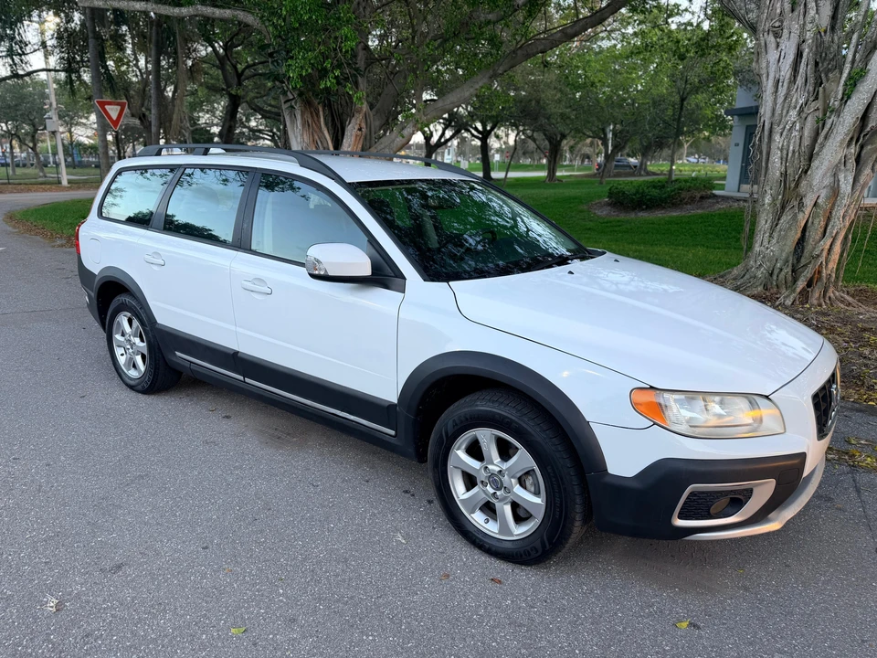 2008 Volvo XC70 3rd Gen - Image 26 of 31
