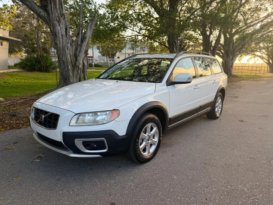 2008 Volvo XC70 3rd Gen - Image 13 of 31