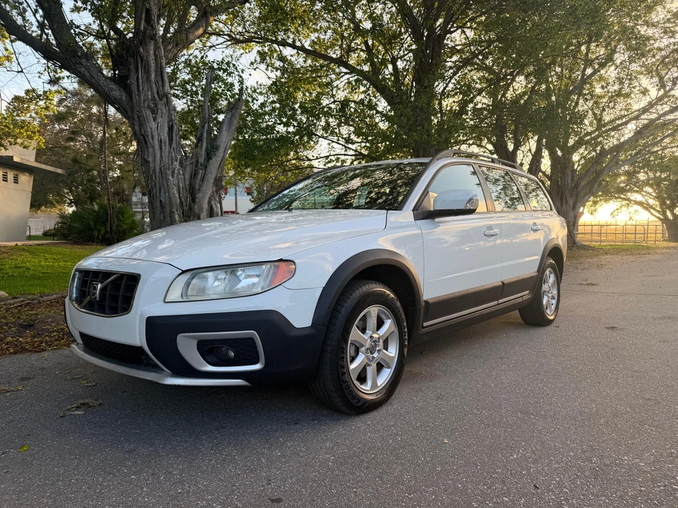 2008 Volvo XC70 3rd Gen - Image 12 of 31