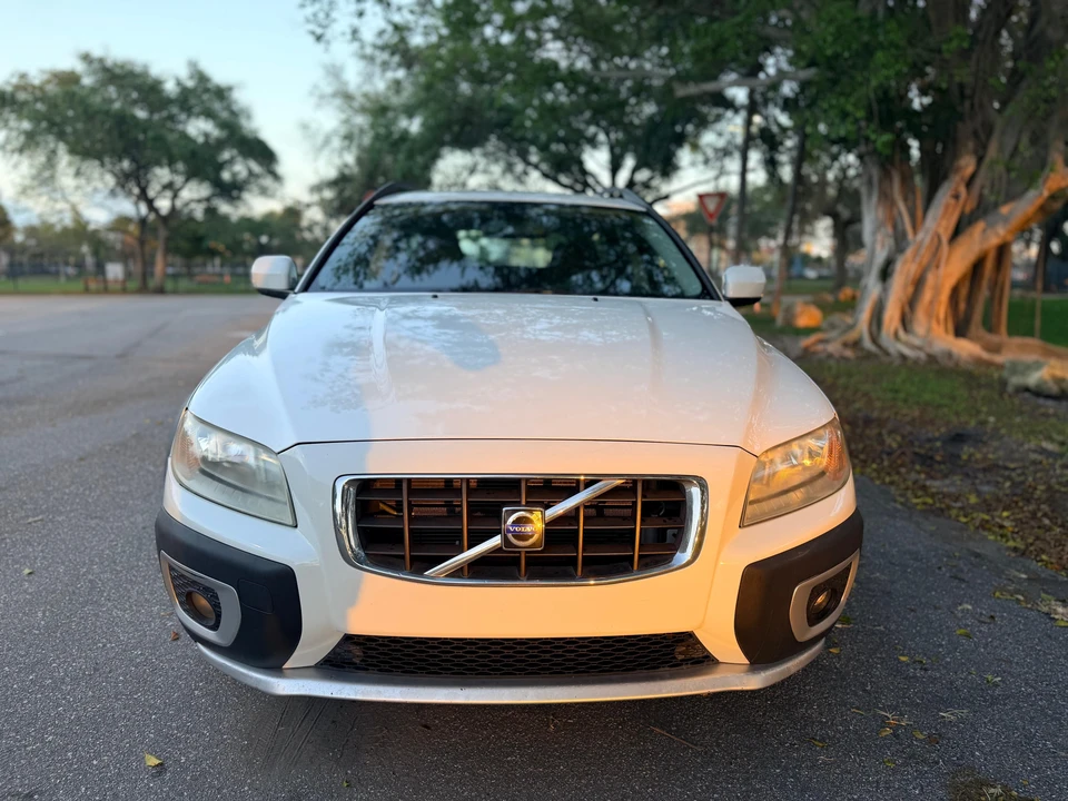 2008 Volvo XC70 3rd Gen - Image 9 of 31