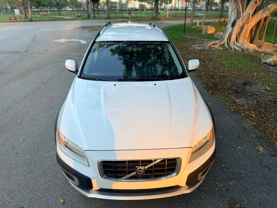 2008 Volvo XC70 3rd Gen - Image 11 of 31