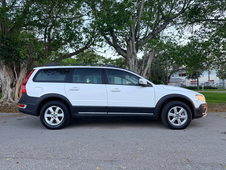 2008 Volvo XC70 3rd Gen - Image 22 of 31