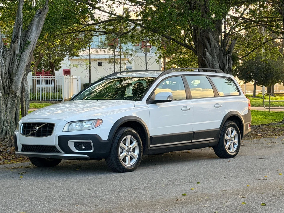 2008 Volvo XC70 3rd Gen - Image 14 of 31