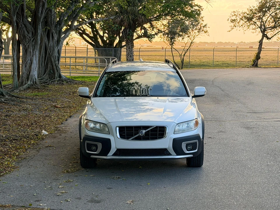 2008 Volvo XC70 3rd Gen - Image 6 of 31