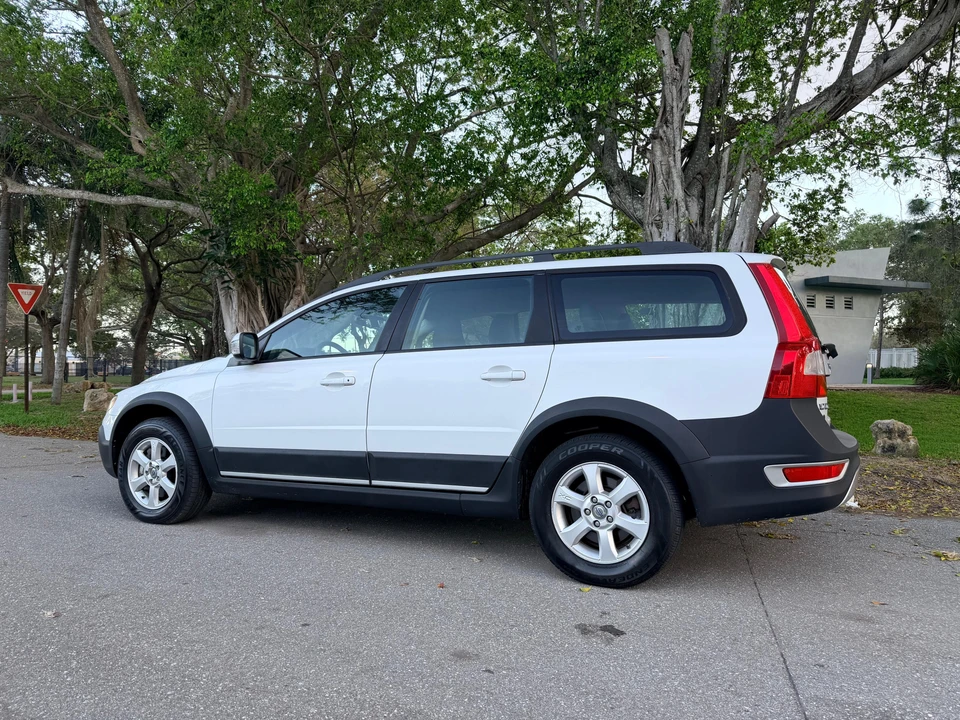2008 Volvo XC70 3rd Gen - Image 18 of 31