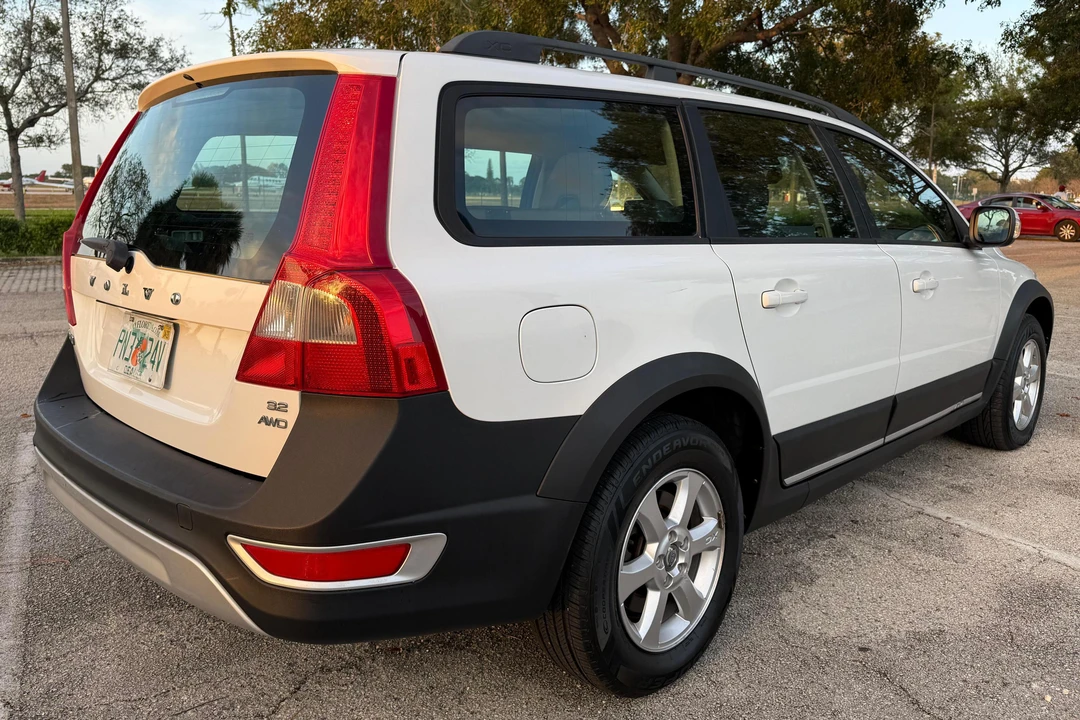 2008 Volvo XC70 3rd Gen - Image 4 of 31