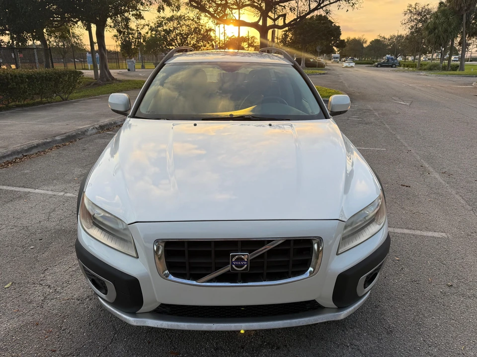 2008 Volvo XC70 3rd Gen - Image 10 of 31