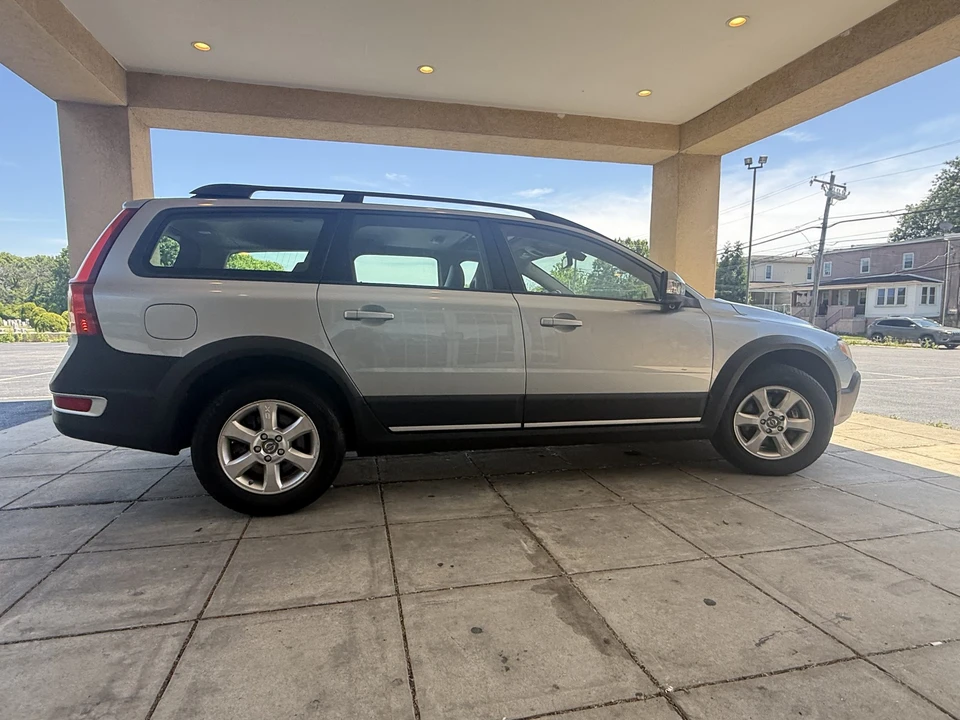 2008 Volvo XC70 3rd Gen - Image 18 of 31