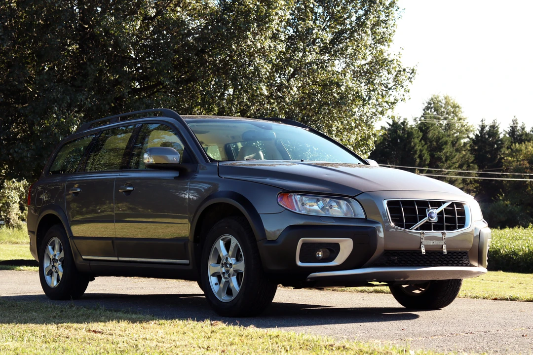 2008 Volvo XC70 3rd Gen - Image 3 of 31