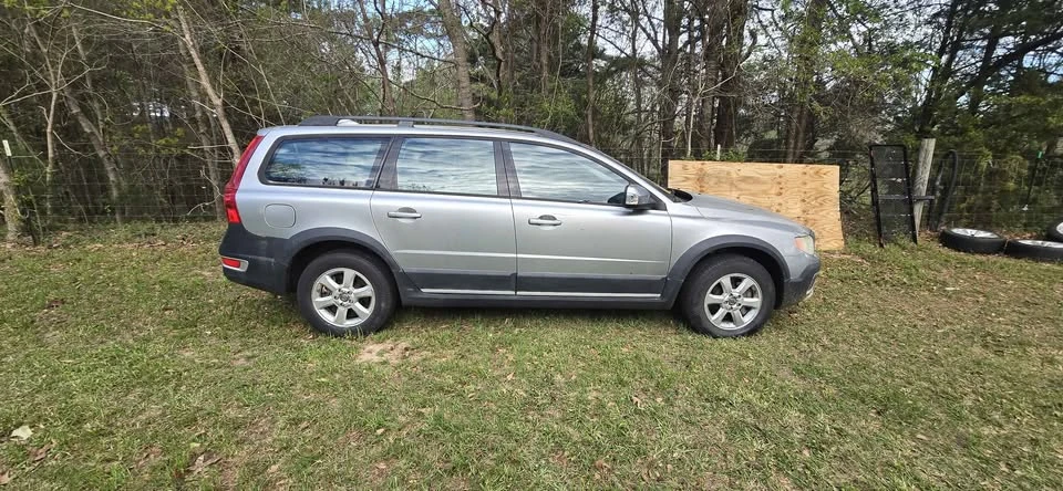 2008 Volvo XC70 3rd Gen - Image 3 of 13