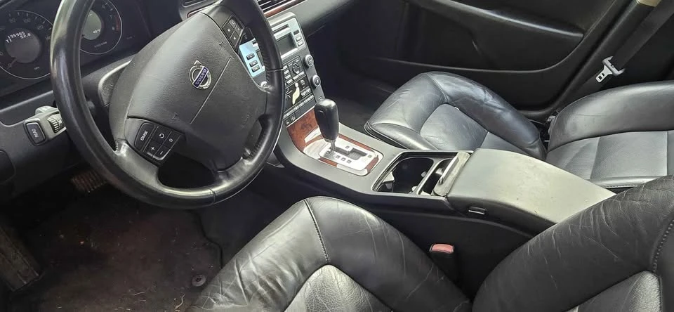 2008 Volvo XC70 3rd Gen - Image 13 of 13
