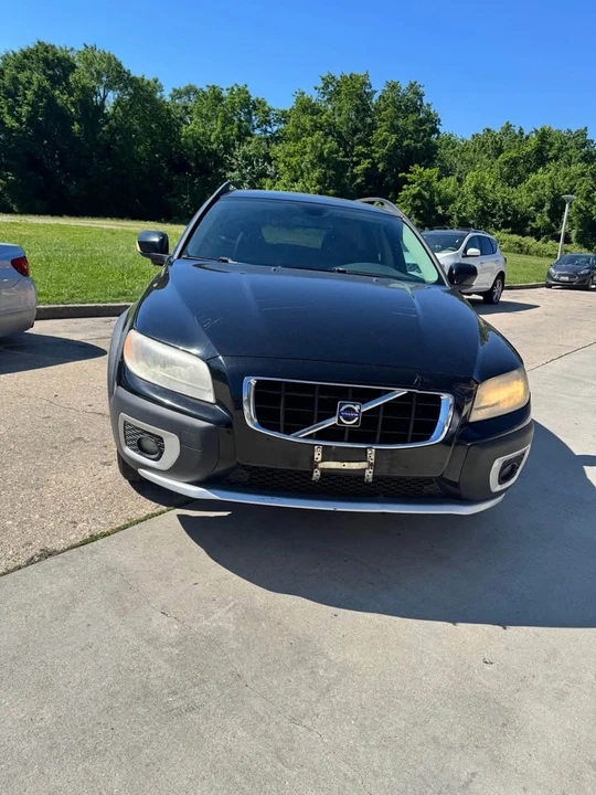 2008 Volvo XC70 3rd Gen - Image 2 of 11