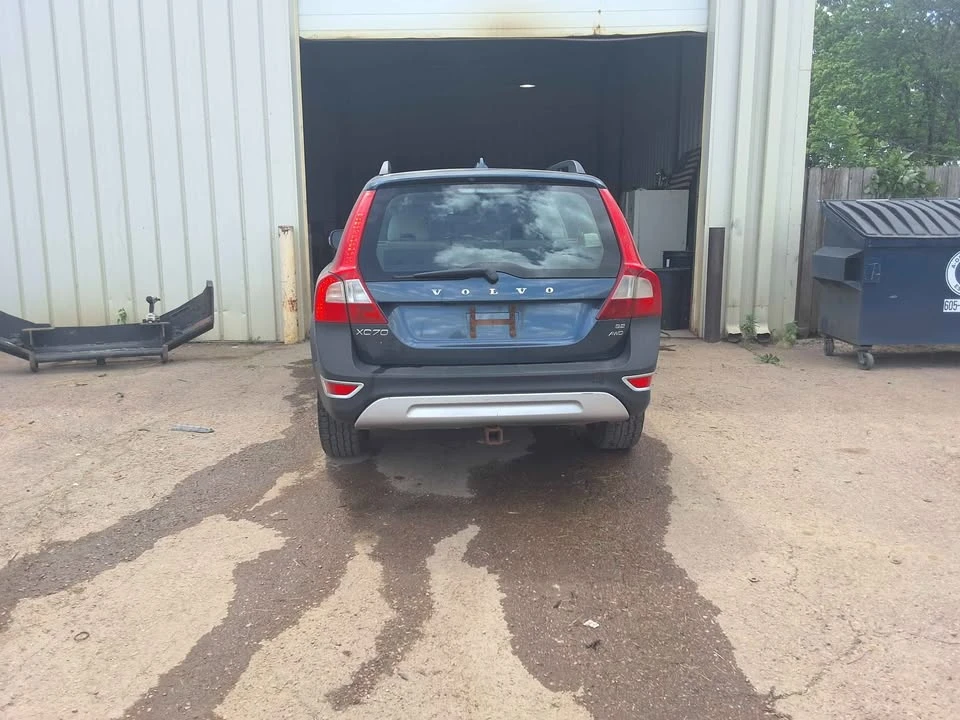 2008 Volvo XC70 3rd Gen - Image 5 of 12