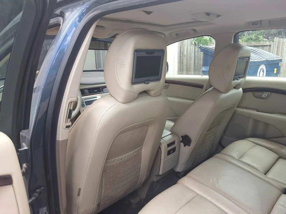 2008 Volvo XC70 3rd Gen - Image 10 of 12