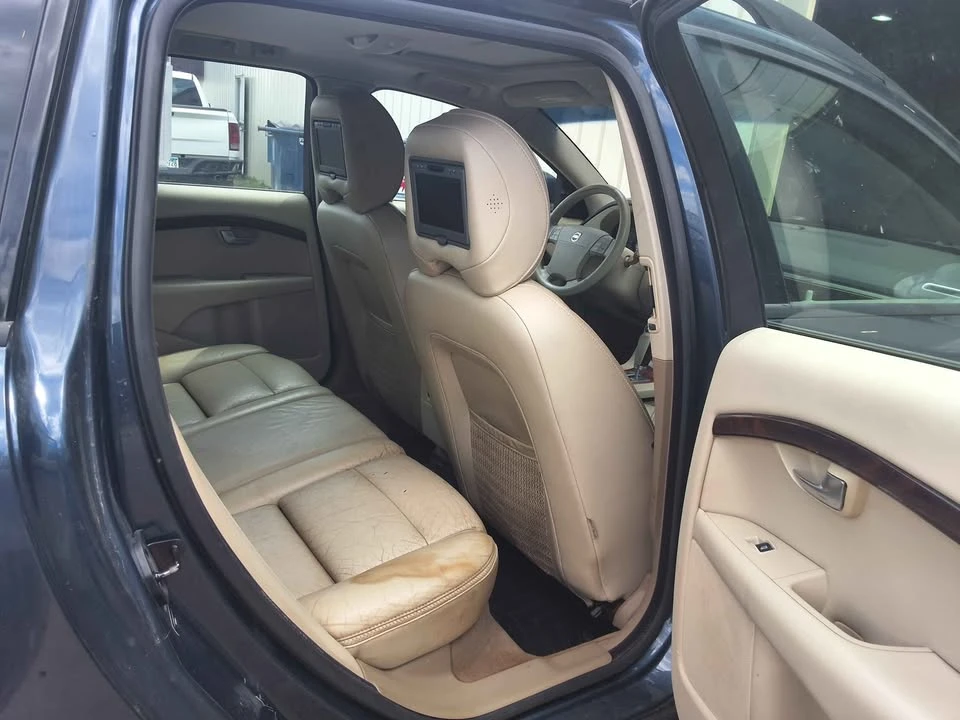 2008 Volvo XC70 3rd Gen - Image 11 of 12