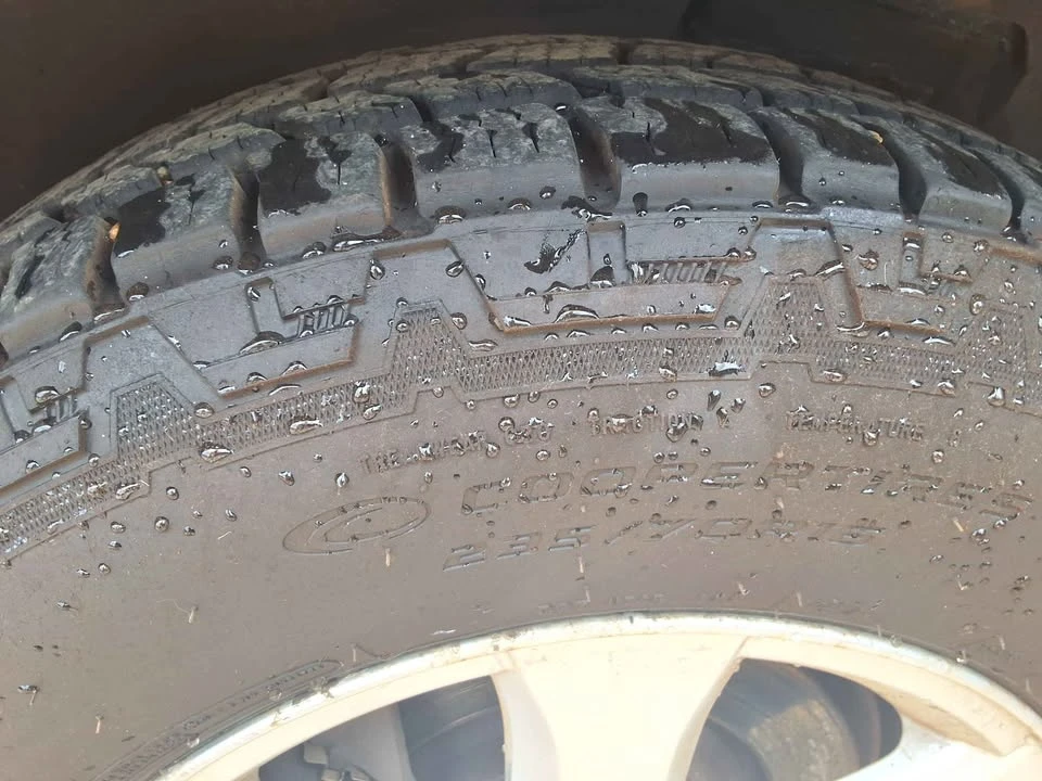 2008 Volvo XC70 3rd Gen - Image 3 of 12
