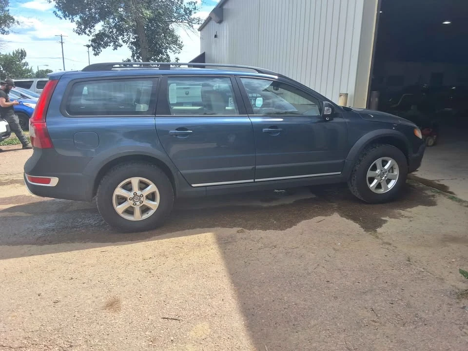 2008 Volvo XC70 3rd Gen - Image 2 of 12