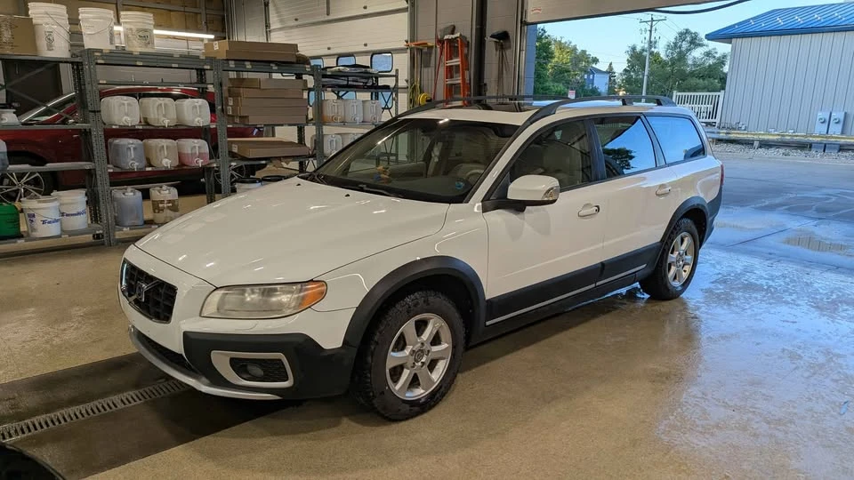 2008 Volvo XC70 3rd Gen - Image 10 of 12
