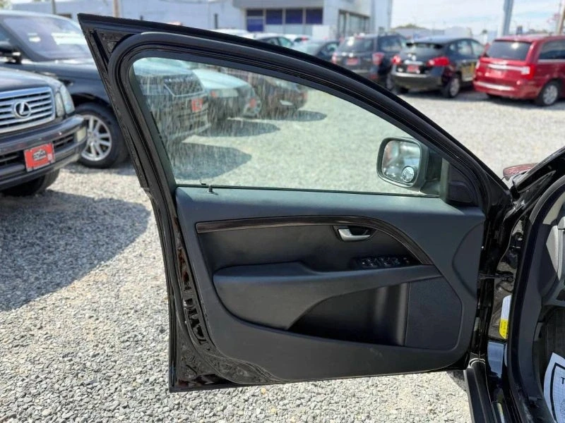 2008 Volvo XC70 3rd Gen - Image 9 of 12