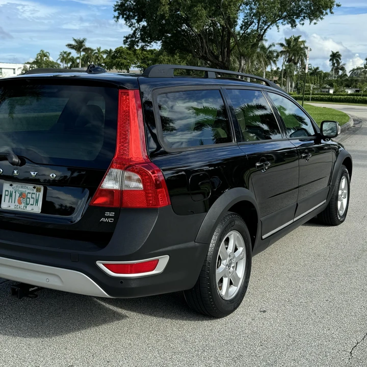 2008 Volvo XC70 3rd Gen - Image 11 of 12