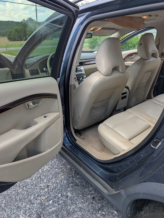 2008 Volvo XC70 3rd Gen - Image 5 of 9