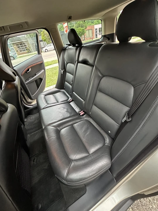 2008 Volvo XC70 3rd Gen - Image 17 of 19