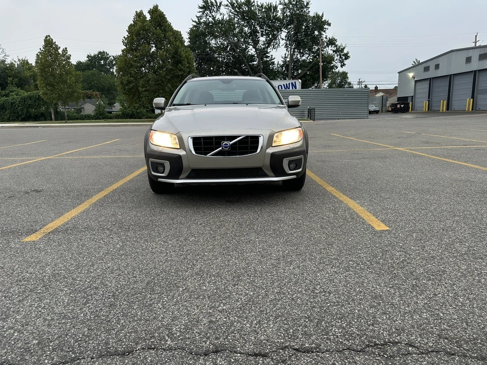2008 Volvo XC70 3rd Gen - Image 10 of 19