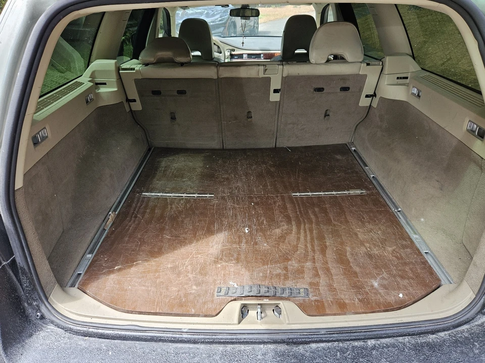 2008 Volvo XC70 3rd Gen - Image 7 of 11