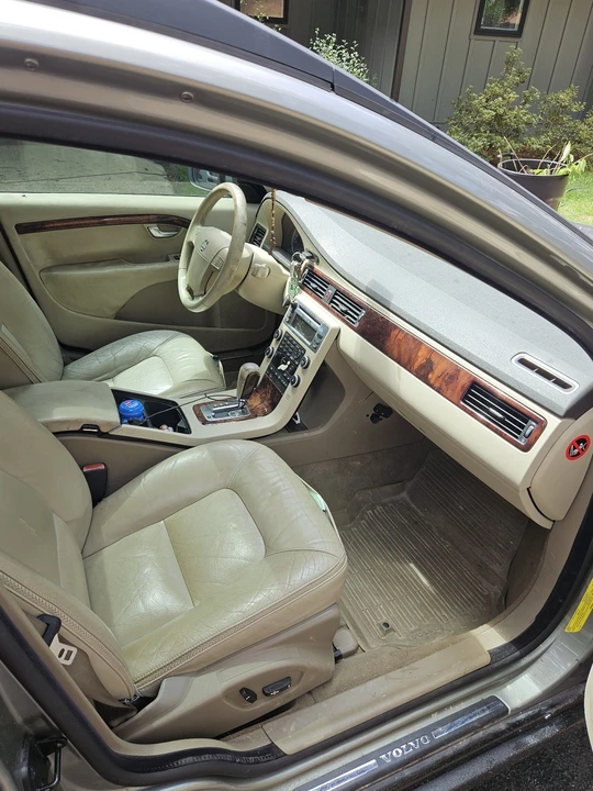 2008 Volvo XC70 3rd Gen - Image 10 of 11