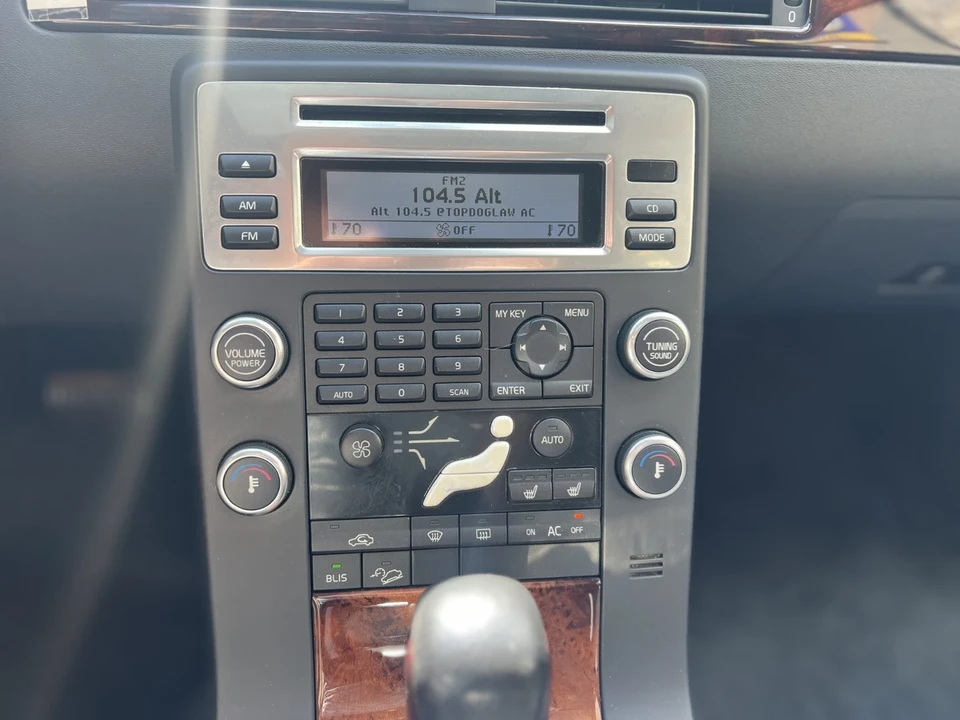 2008 Volvo XC70 3rd Gen - Image 15 of 16