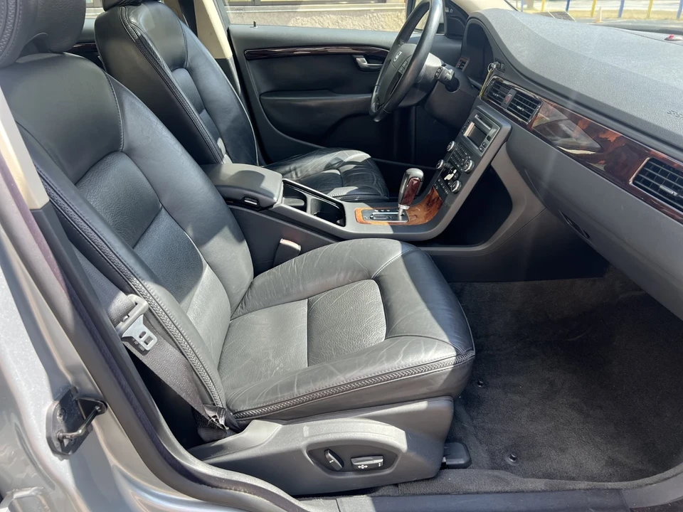 2008 Volvo XC70 3rd Gen - Image 16 of 16
