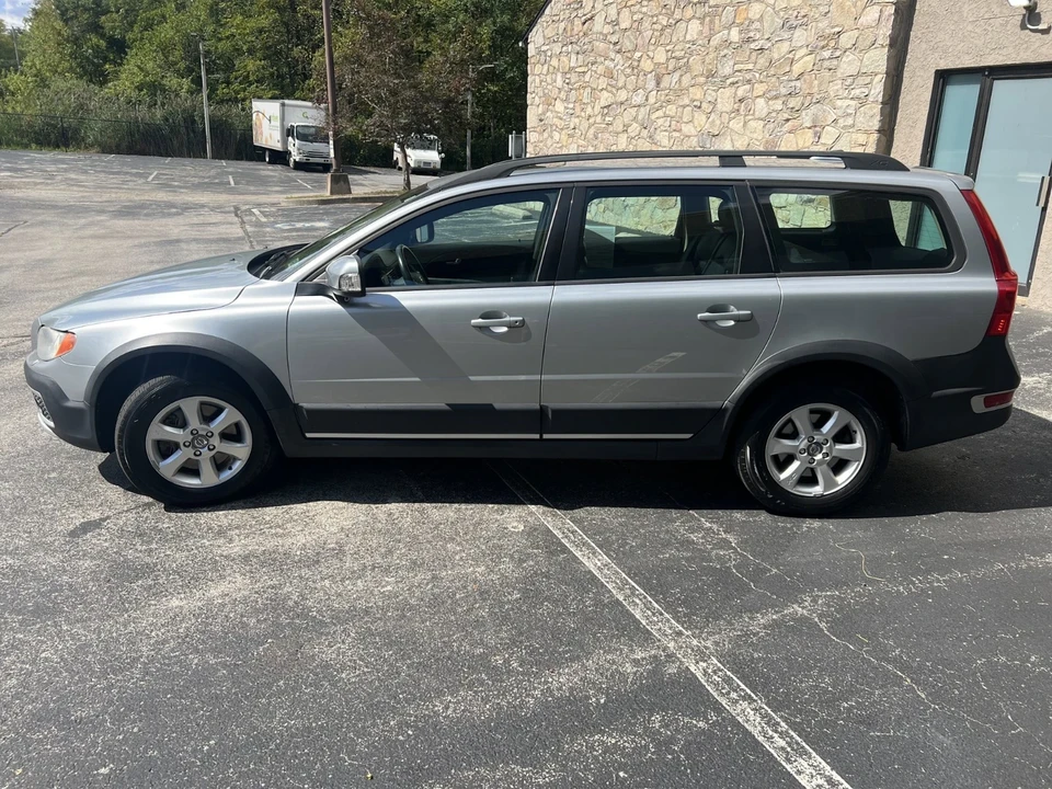 2008 Volvo XC70 3rd Gen - Image 5 of 16