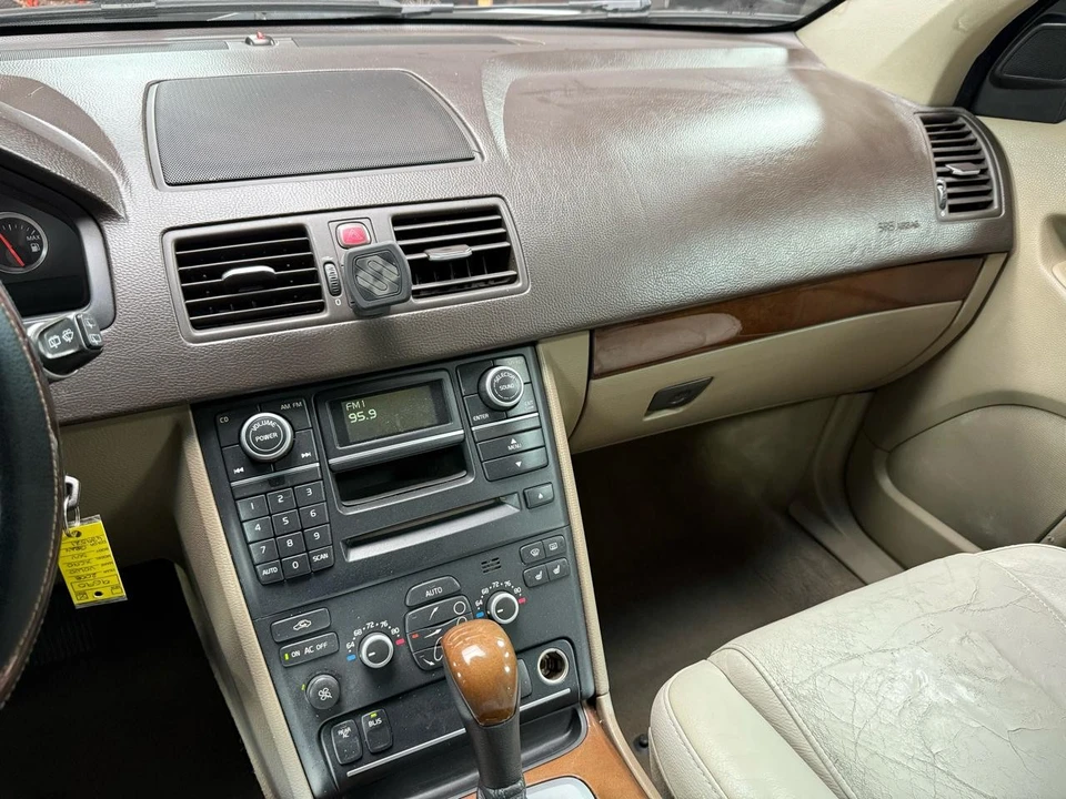 2008 Volvo XC90 1st Gen - Image 18 of 21