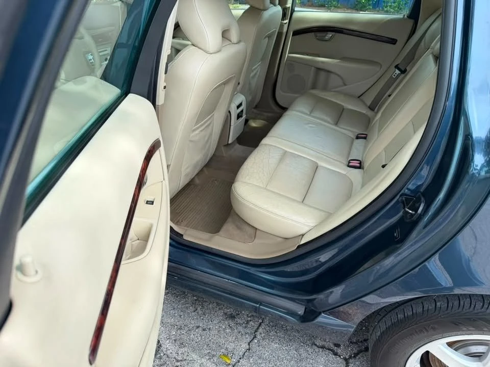 2008 Volvo V70 3rd Gen - Image 8 of 15