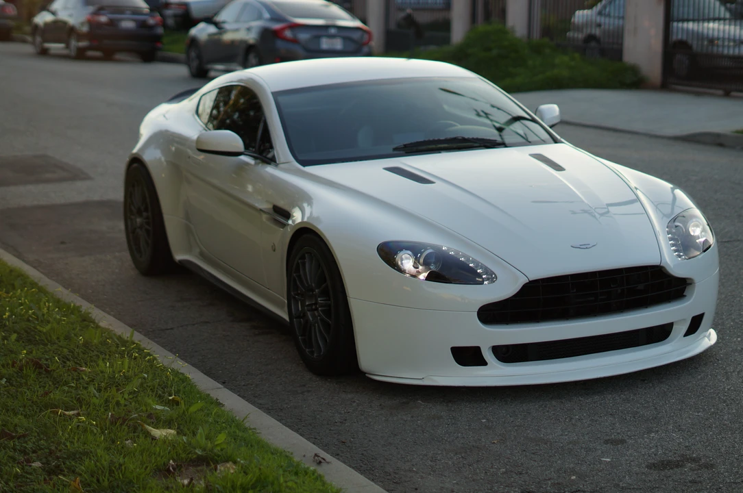 2008 Aston Martin Vantage - Image 2 of 13