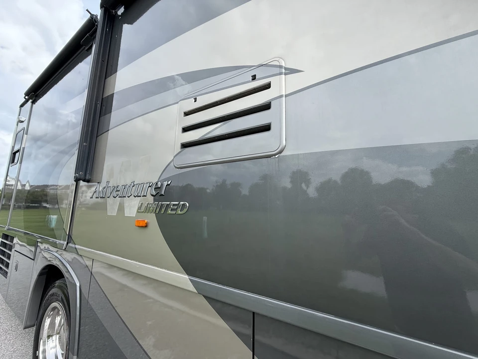 2008 Winnebago - Image 29 of 31