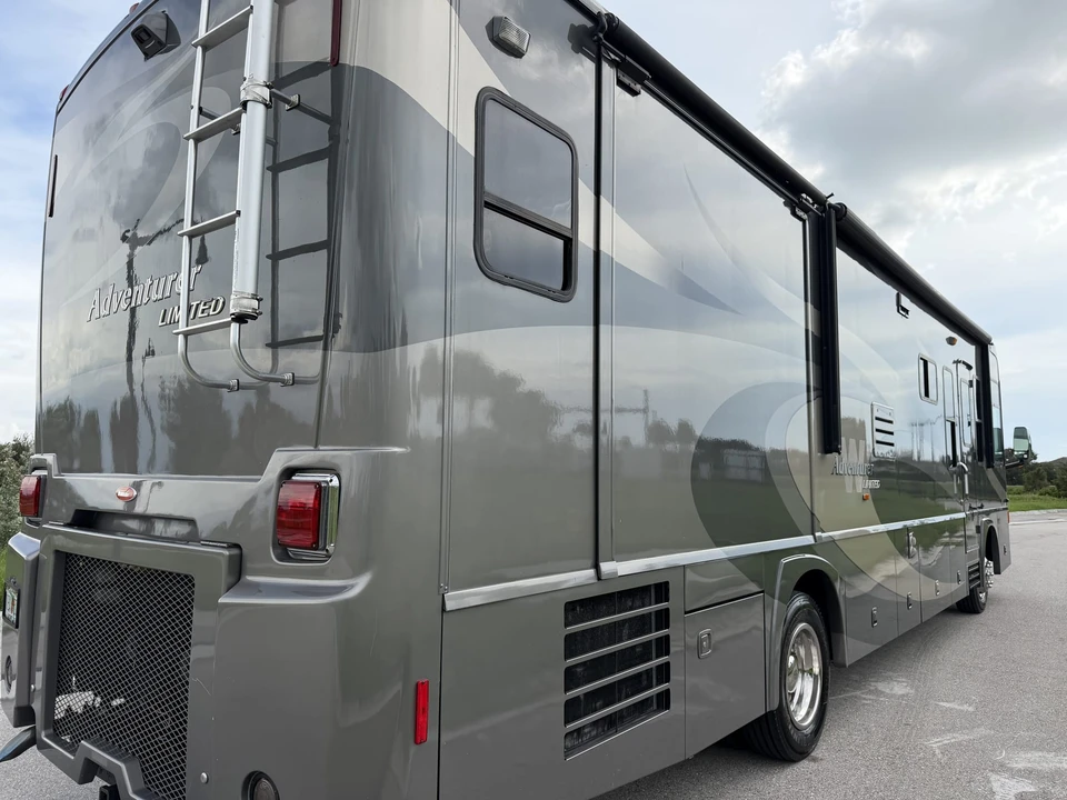 2008 Winnebago - Image 19 of 31