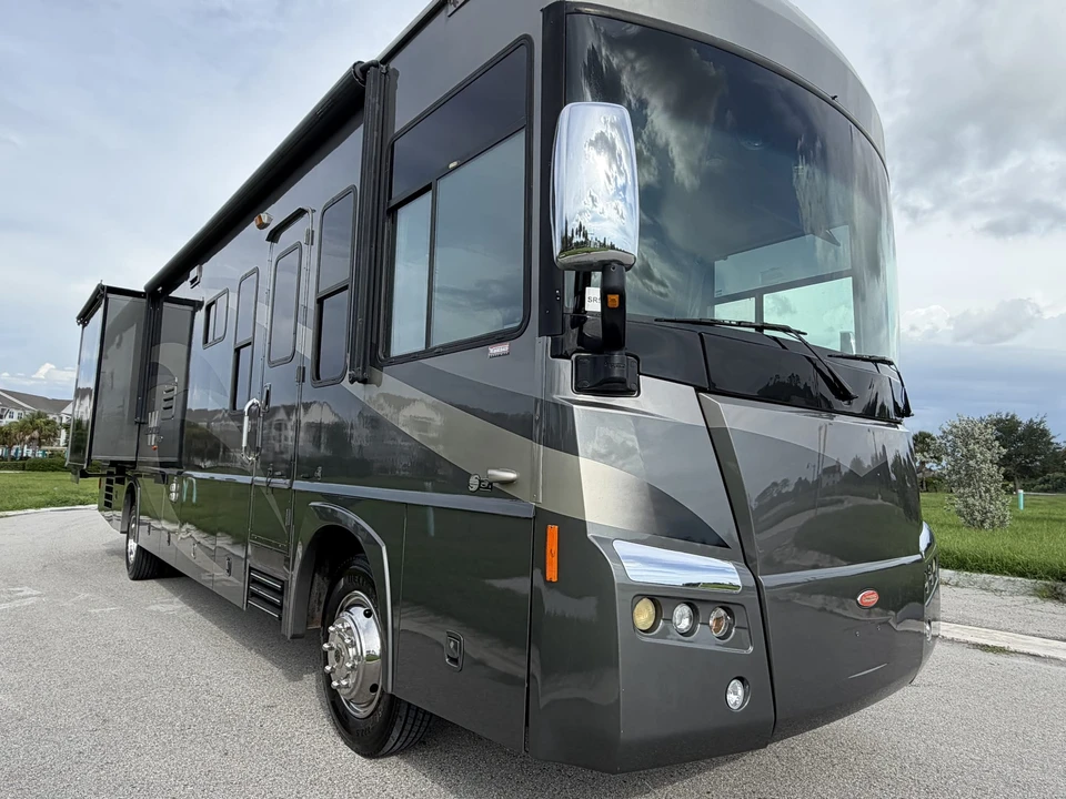 2008 Winnebago - Image 16 of 31