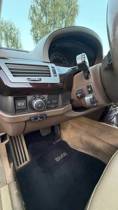 2008 BMW E65/E66 750i & 760i Sedan - Image 17 of 21