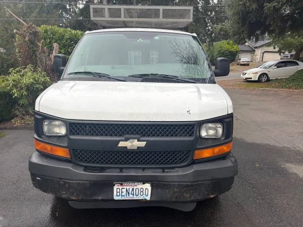 2008 Chevrolet Express - Image 2 of 8
